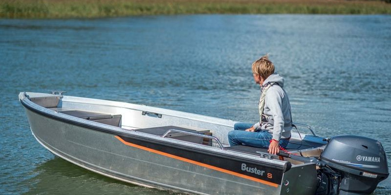 Buster Boat S